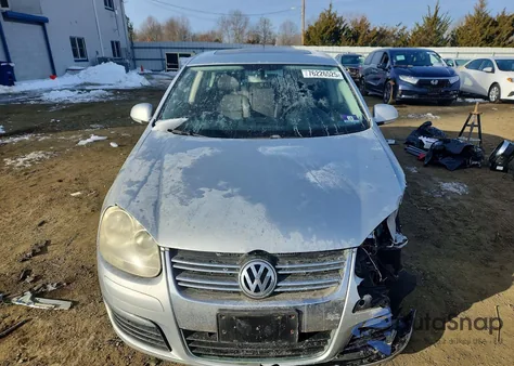 2007 Volkswagen Jetta Wolfsburg z USA, uszkodzony, nr VIN 3VWEG71K17M143389